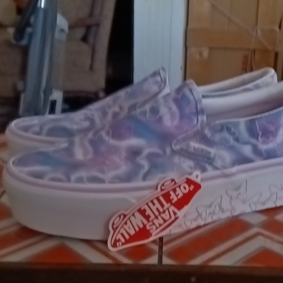 #40❤️ NWT VANS BUTTERFLY DREAMS CLASSIC SLIP-ON STACKFORM SNEAKERS - Picture 2 of 10